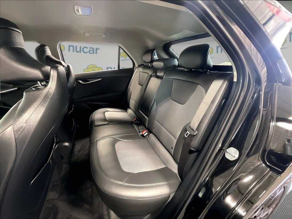 Used 2025 Black Kia Wind image 15