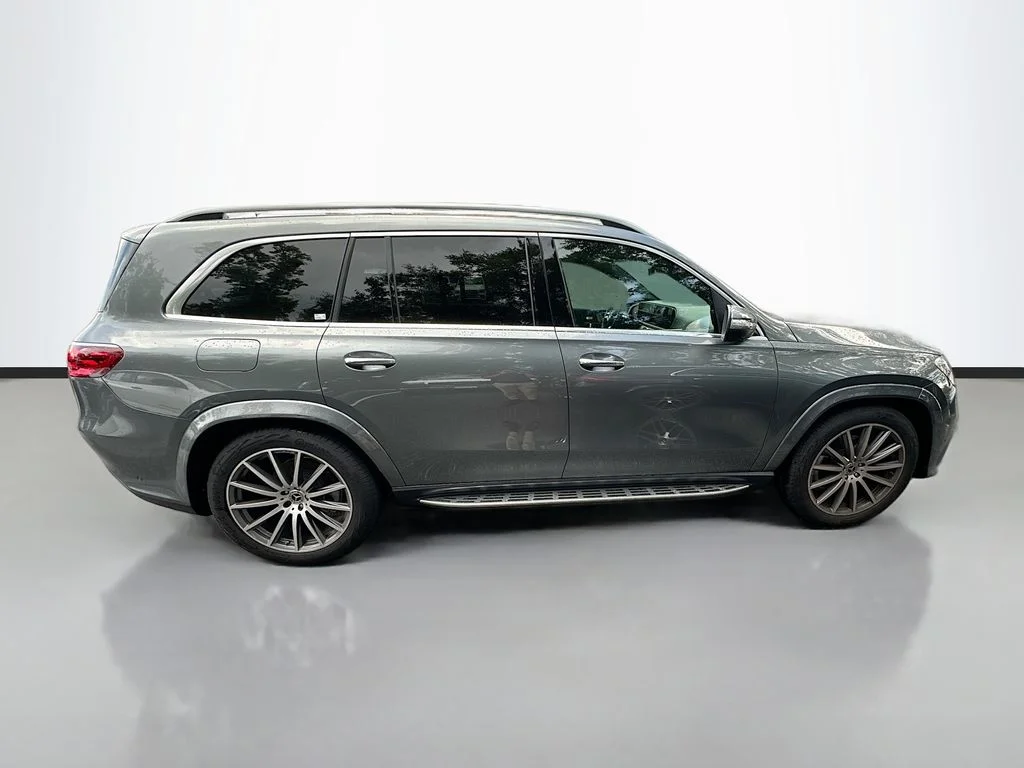 Used 2026  Mercedes-Benz GLS 580 image 4