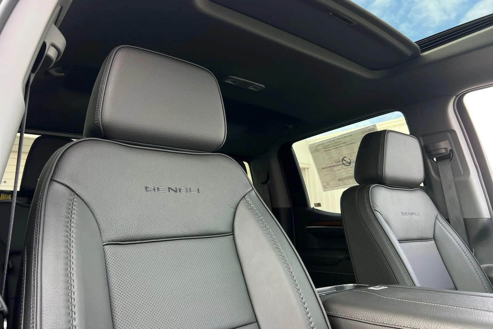 2026 GMC Sierra 1500 Denali - Photo 17