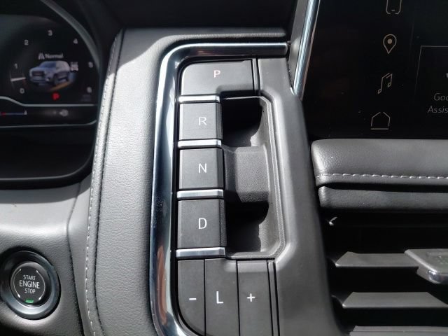 Used 2024 Onyx Black GMC SLE image 25
