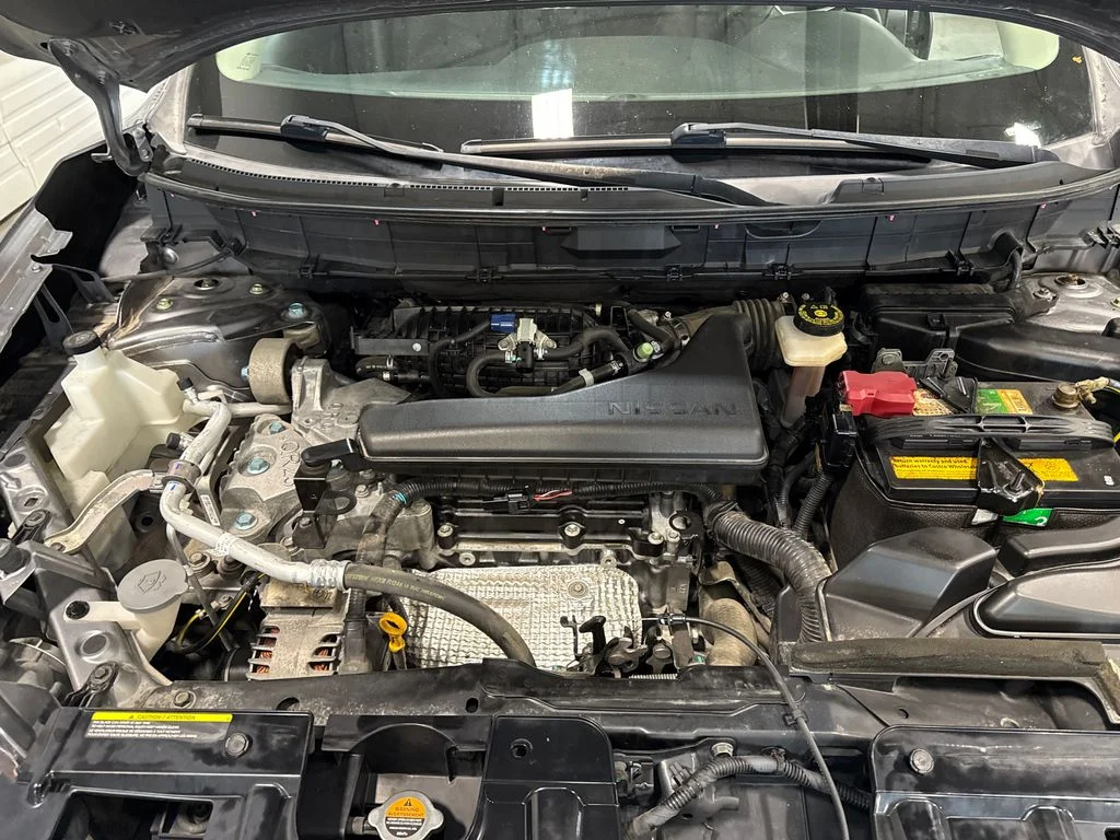 Used 2016 Gray Nissan SV image 18