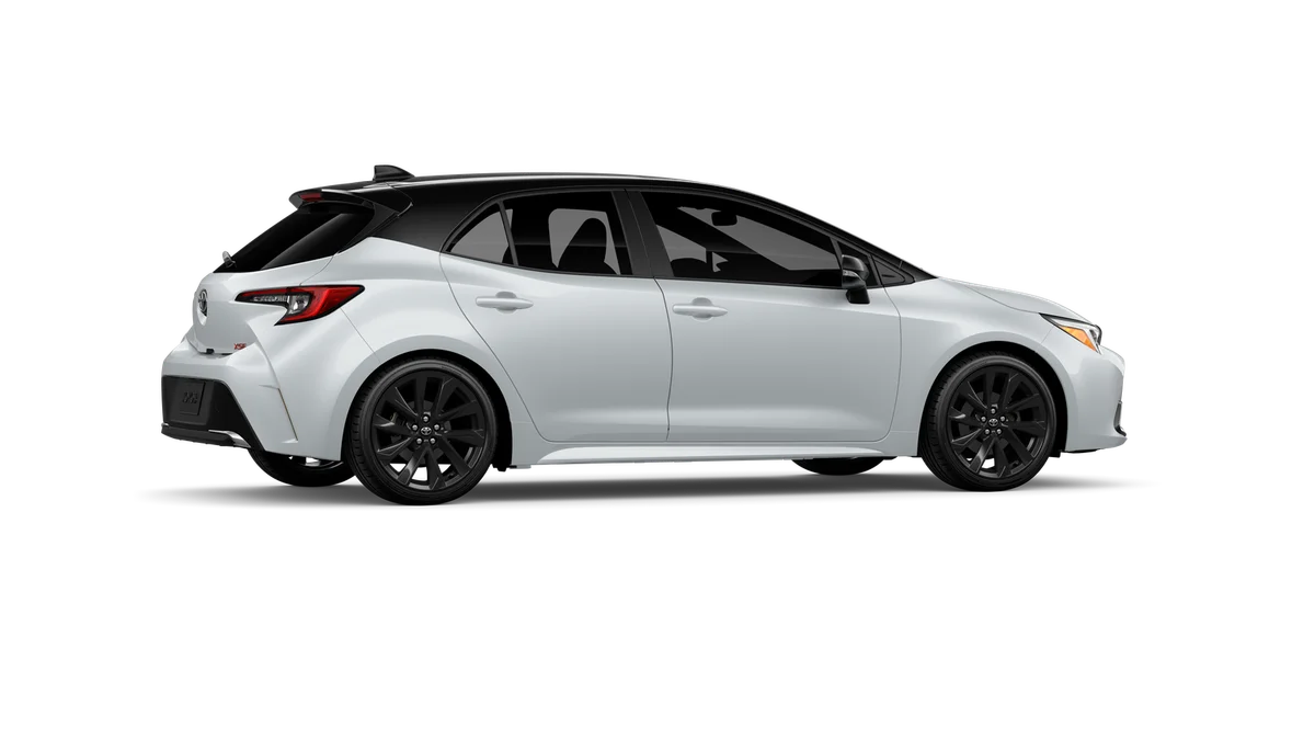 New 2027 Wind Chill Pearl with Black roof Toyota XSE image 11