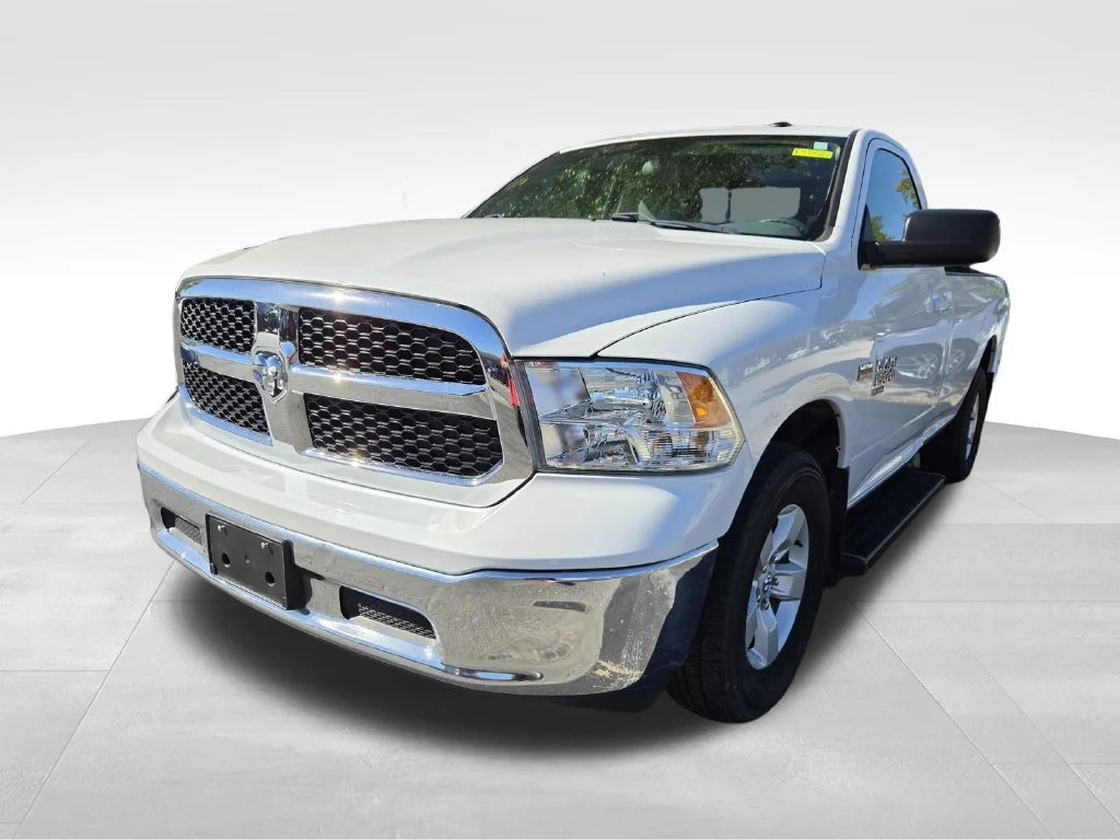 Used 2019 White Ram SLT image 2