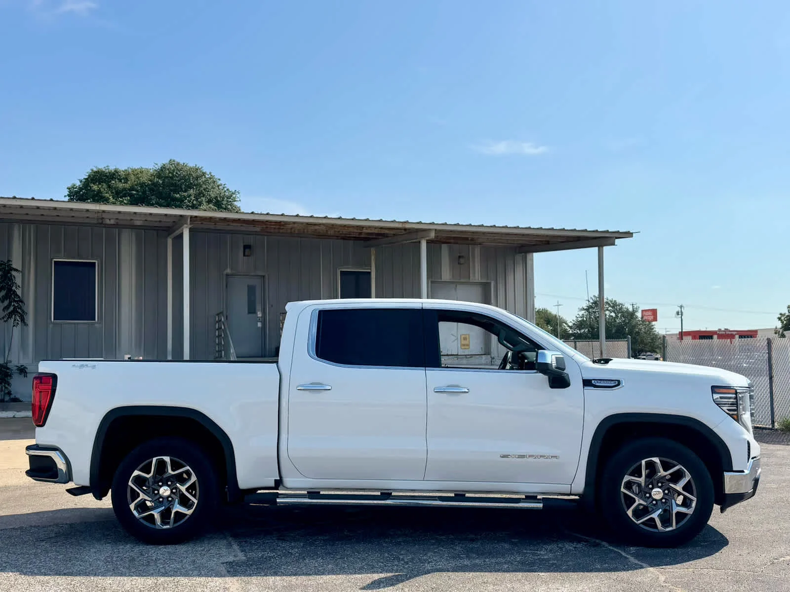 Certified Used 2024 Summit White GMC SLT image 8