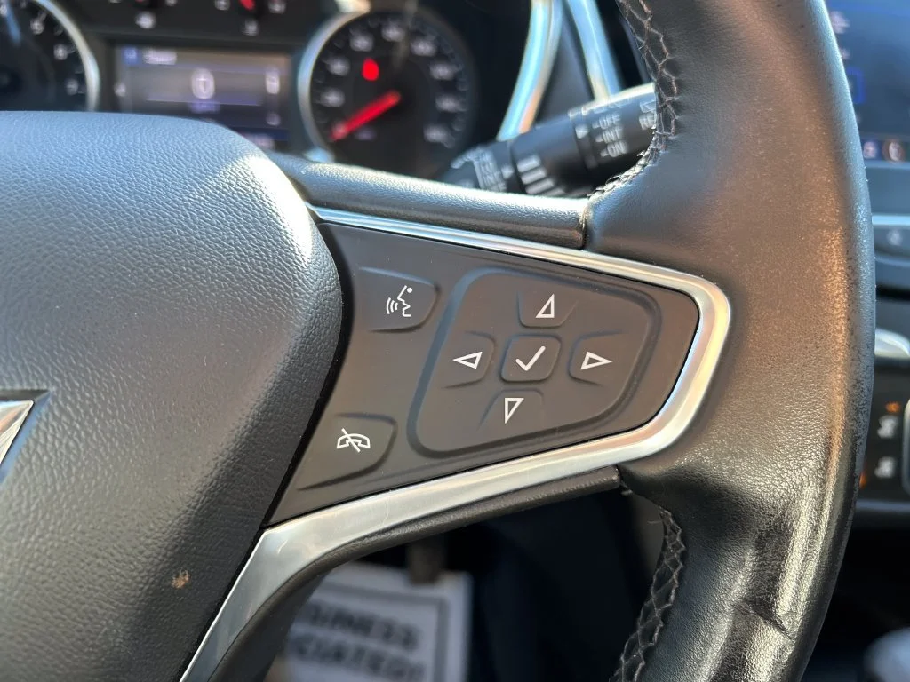 Used 2023 STERLING GRAY METALLIC Chevrolet LT image 24