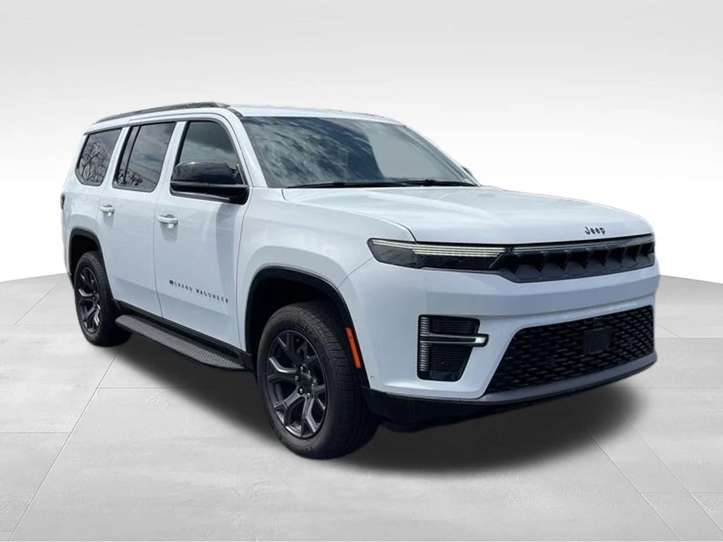 New 2026 Bright White Clear-Coat Exterior Paint Jeep Limited Altitude image 3