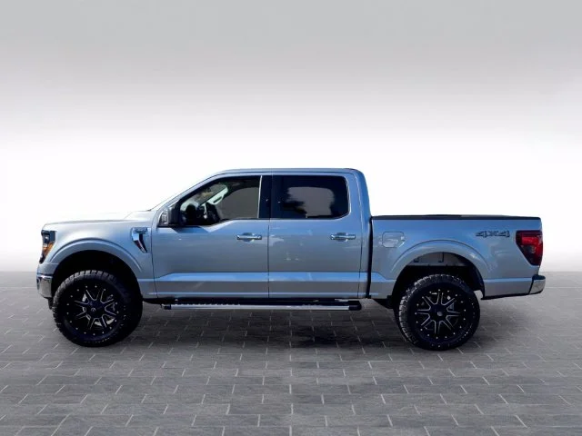 Used 2025 Silver Ford XLT image 4