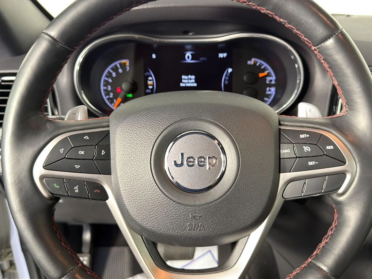 Used 2019 Bright White Clearcoat Jeep Trailhawk image 44