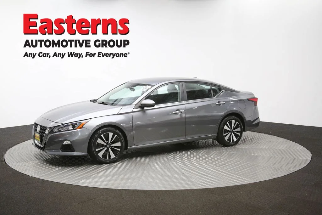 Used 2022 Gray Nissan 2.5 SV image 54
