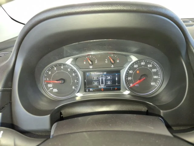 Used 2018 Silver GMC Denali image 18