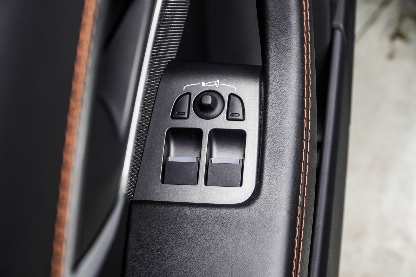 Used 2019 Black Jaguar R image 36