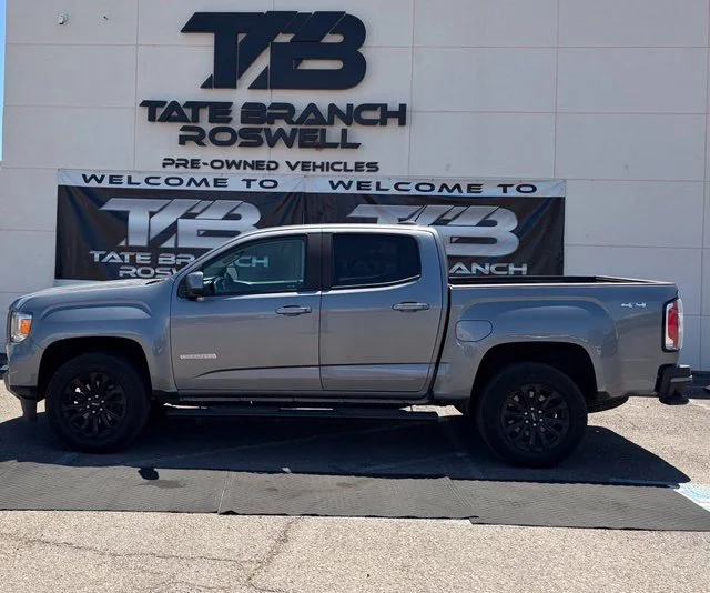 Used 2022 Gray GMC Elevation image 11