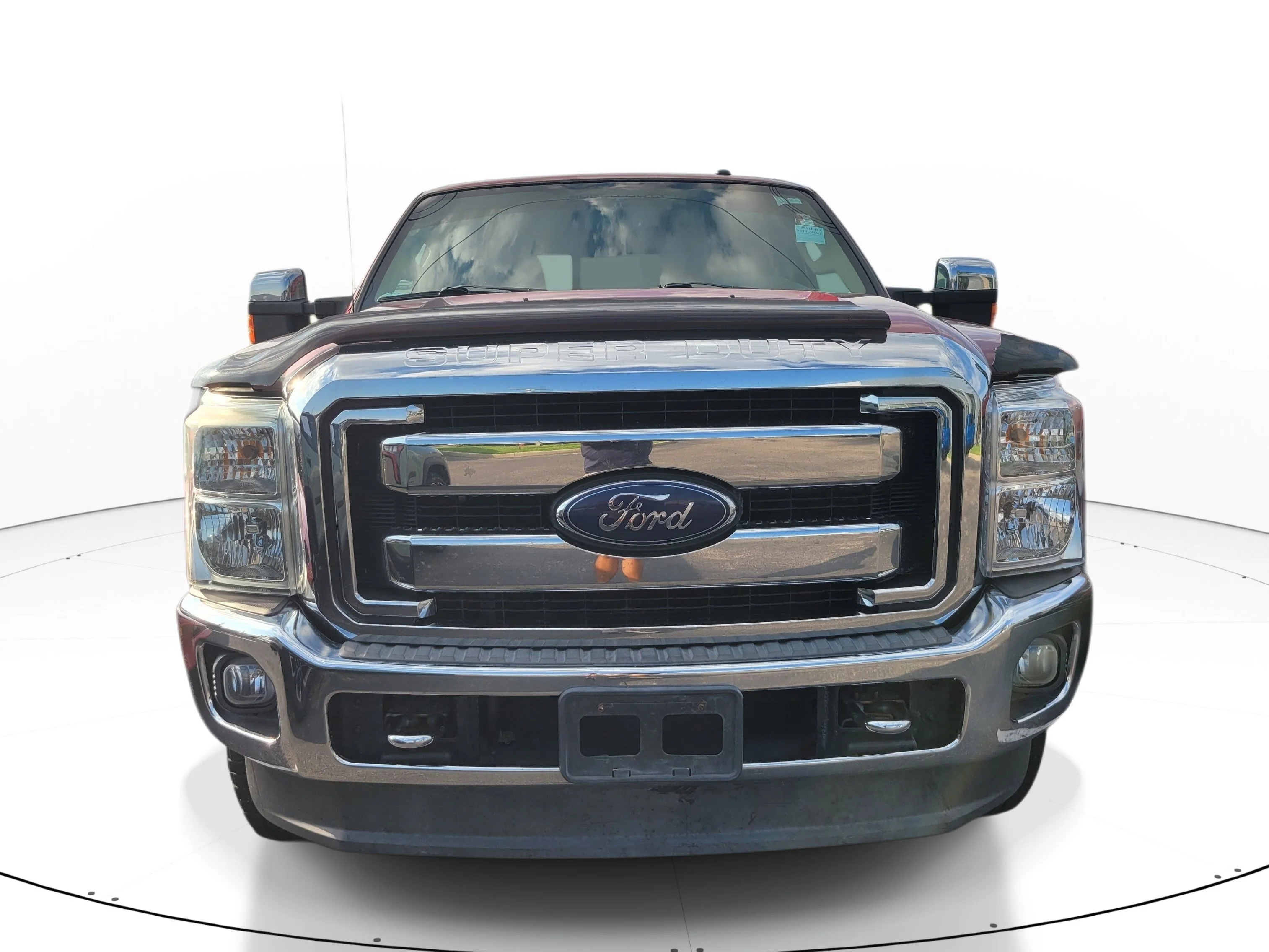 Used 2016  Ford Lariat image 2