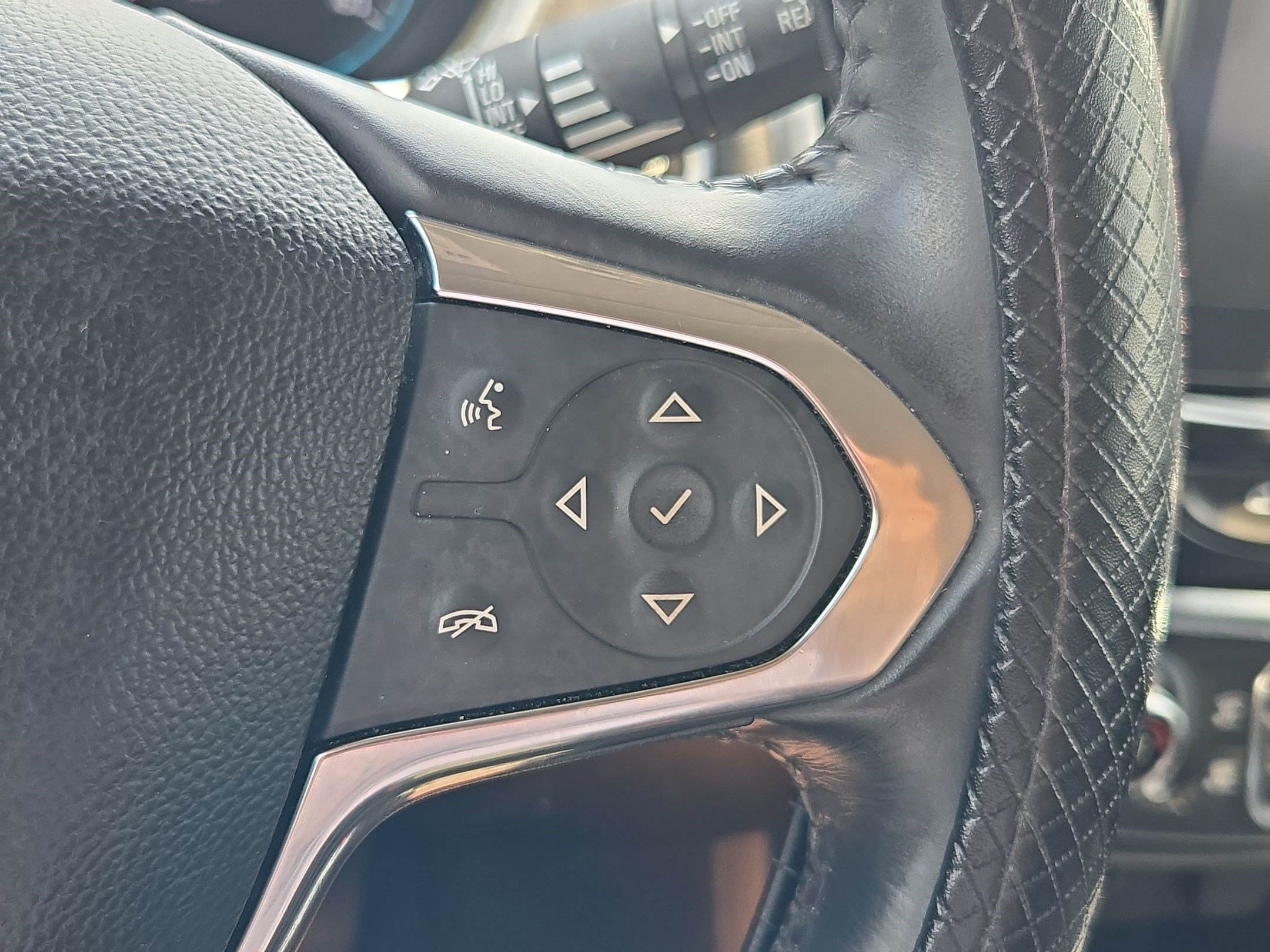 Used 2019 Cajun Red Tintcoat Chevrolet LT image 17