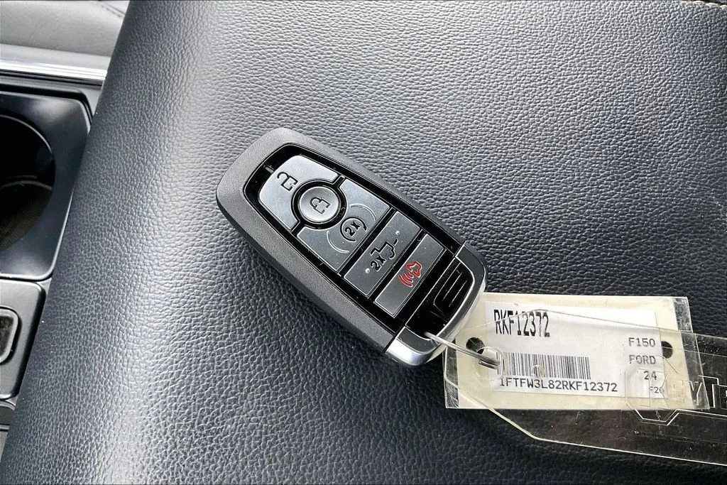 Used 2024 Gray Ford XLT image 30