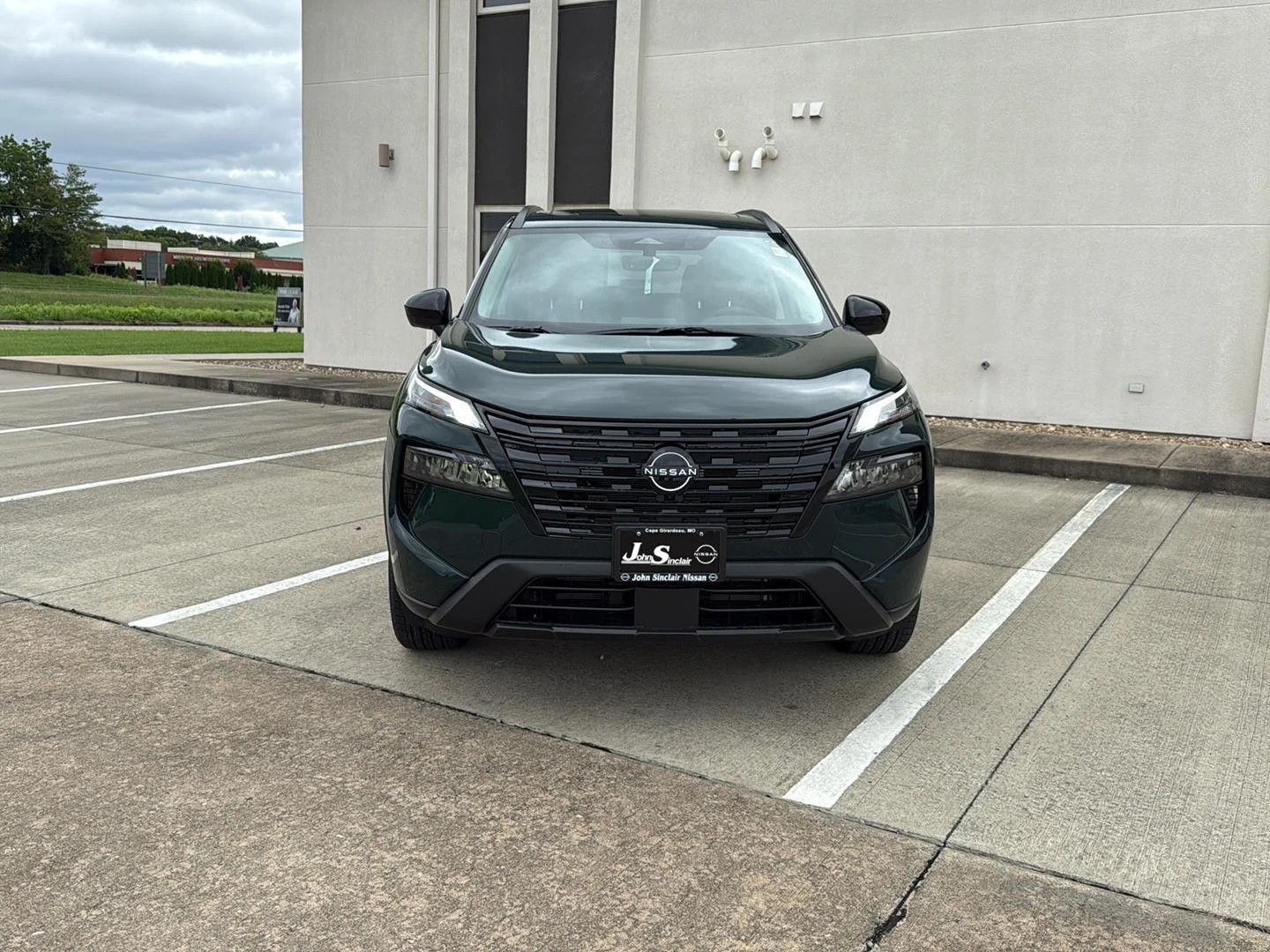 New 2026 OBSIDIAN GREEN Nissan Dark Armor image 2