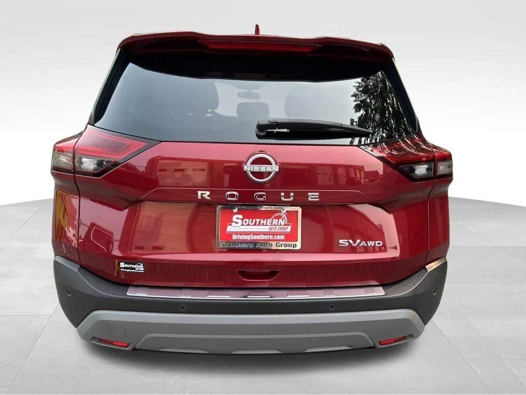 Used 2023 Red Nissan SV image 4