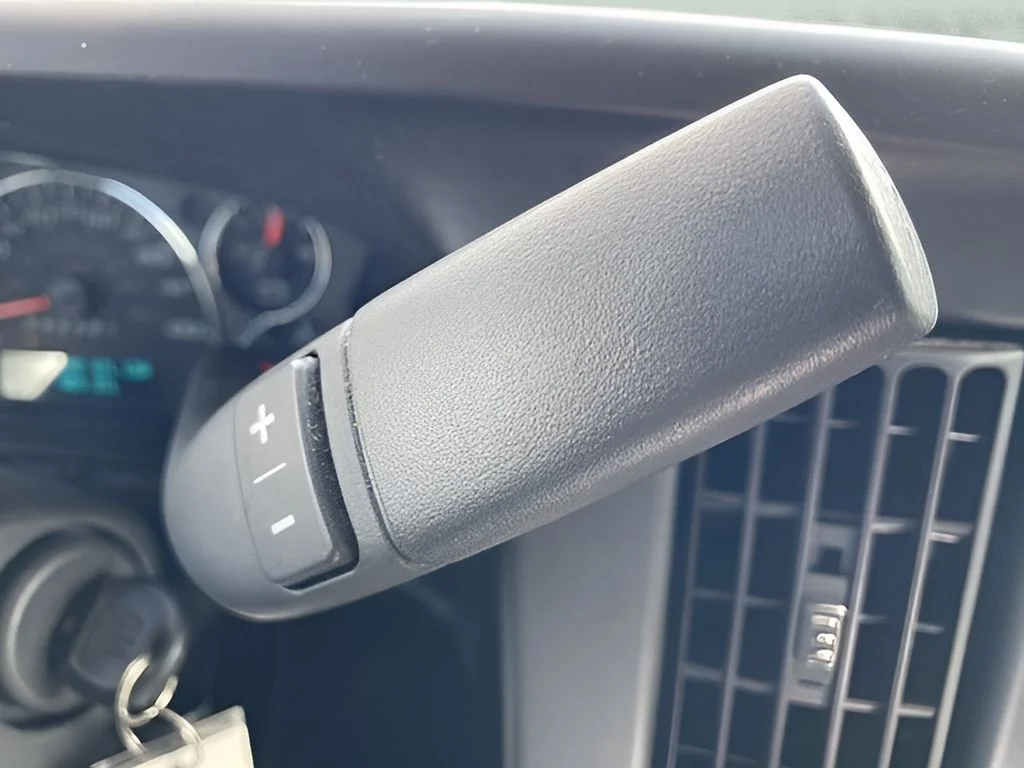 Used 2024 White GMC Work Van image 21