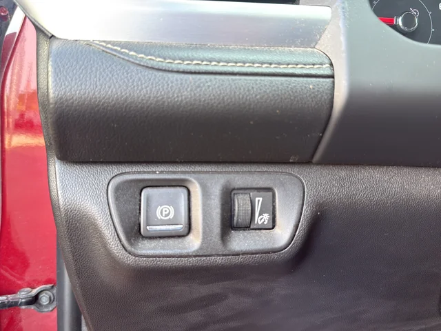 Used 2018 Red GMC SLE-1 image 26