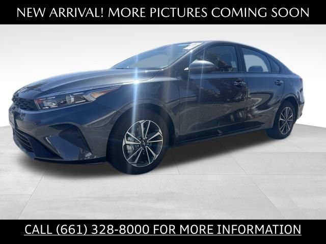 Used 2023 Gray Kia LXS image 1
