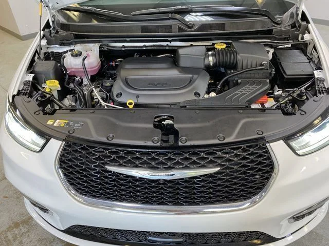 2026 Chrysler Pacifica Select - Photo 9