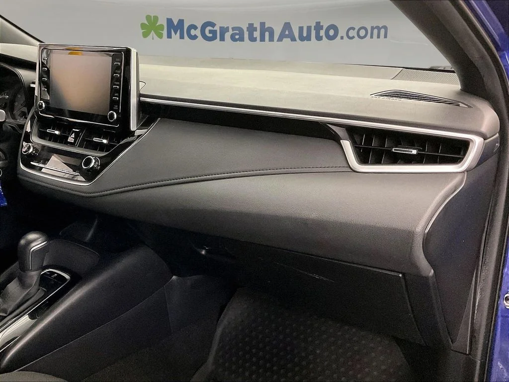 Used 2020 Blue Toyota SE image 21