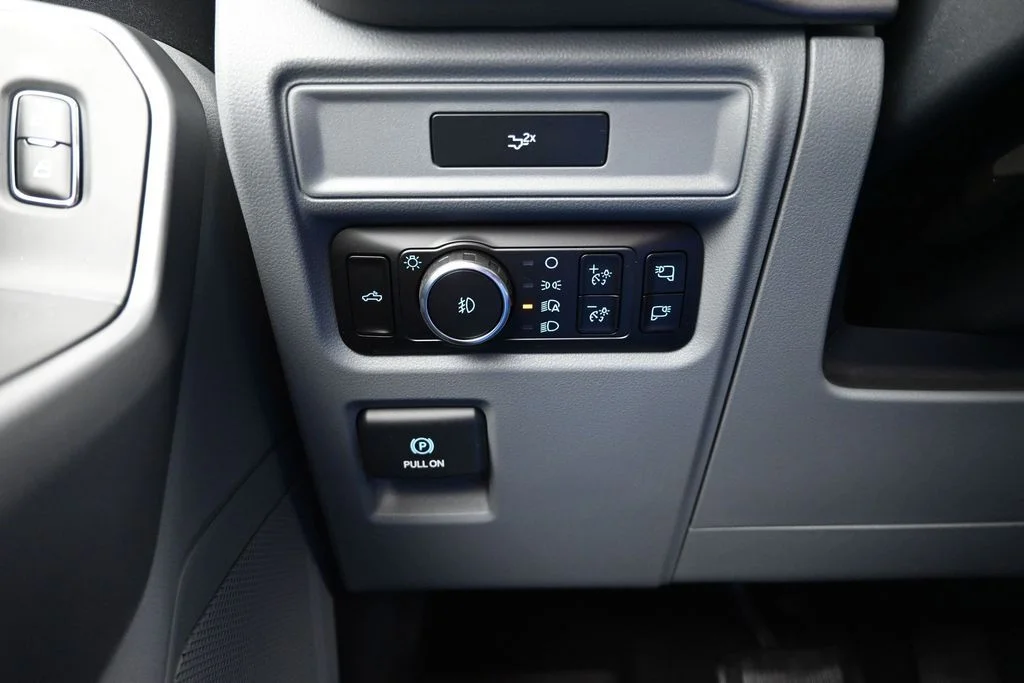 New 2026 Carbonized Gray Metallic Ford XLT image 16