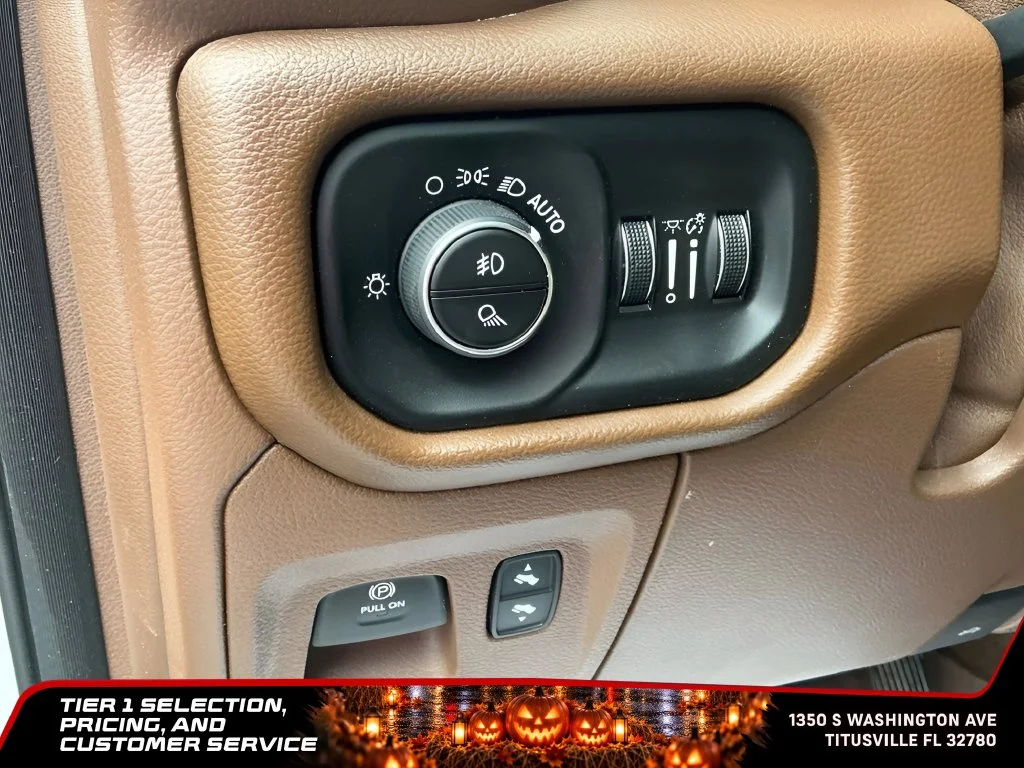 Used 2021 White Ram Laramie image 27