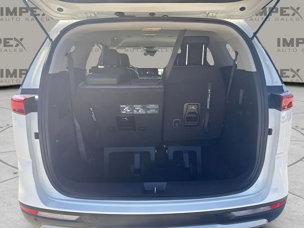 Used 2024 White Kia LX image 18