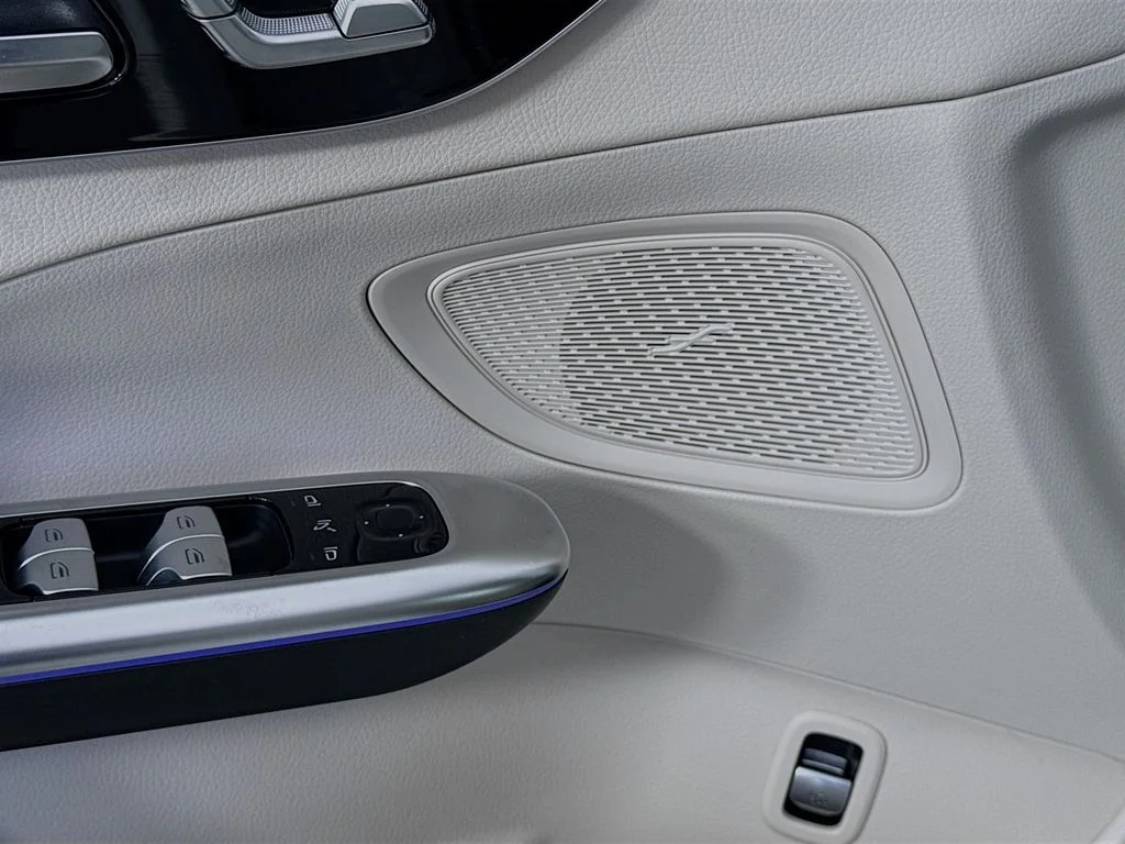 Used 2023 White Mercedes-Benz C 300 image 18