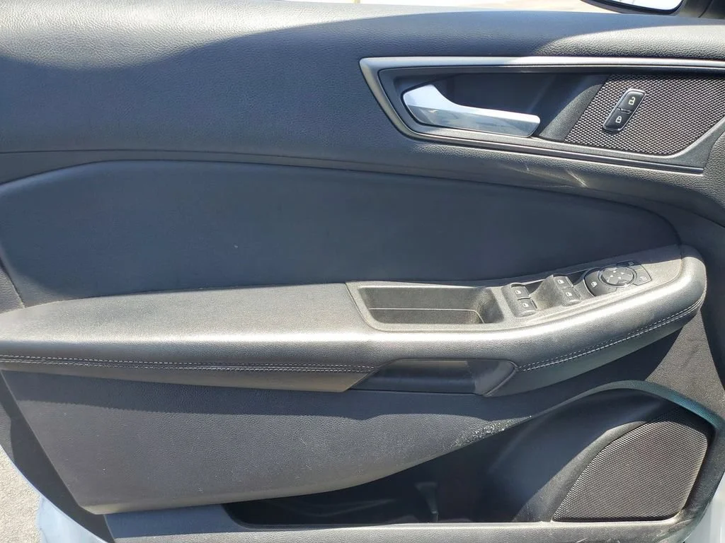 Used 2020 White Ford SE image 26