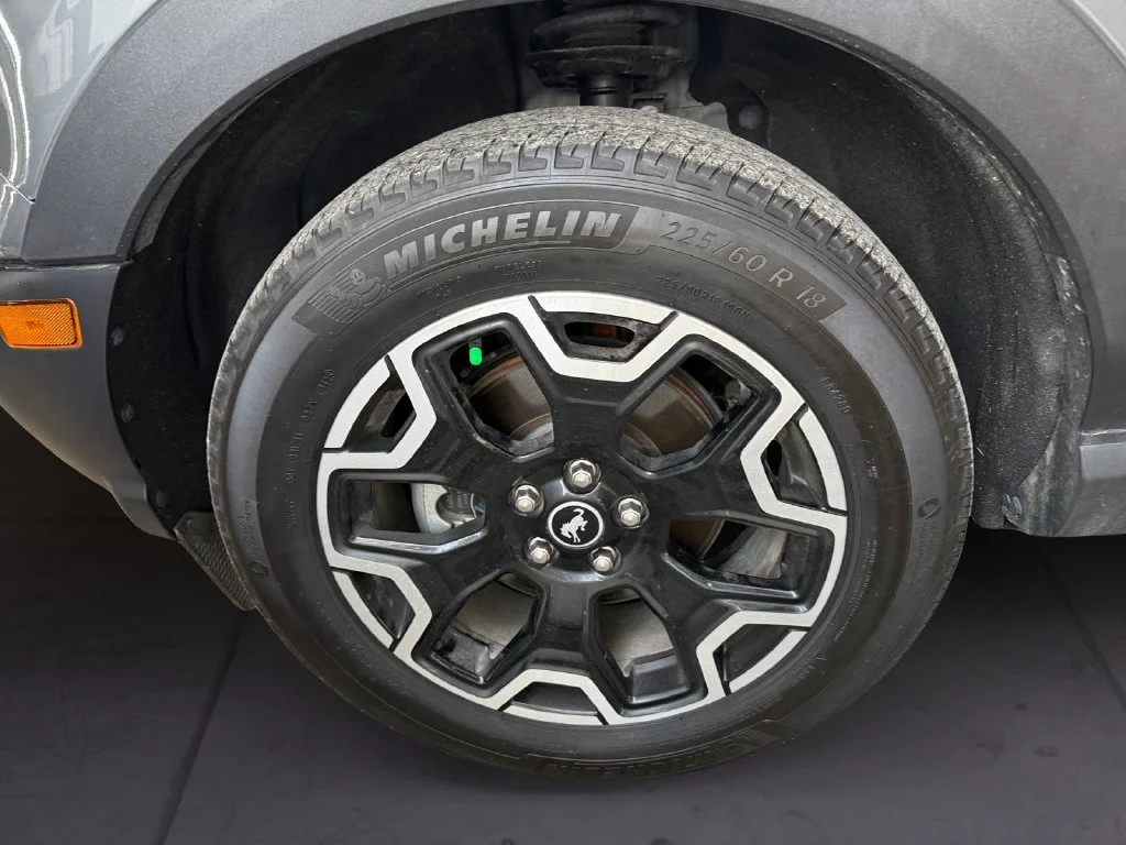 Used 2025 Gray Ford Outer Banks image 9