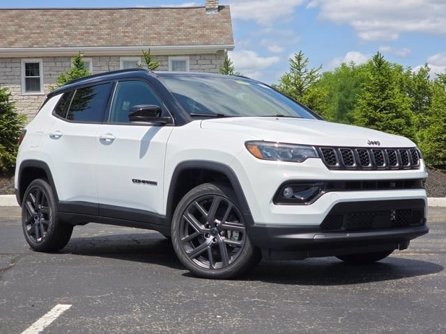 New 2026 Bright White Clear-Coat Exterior Paint Jeep Limited image 2