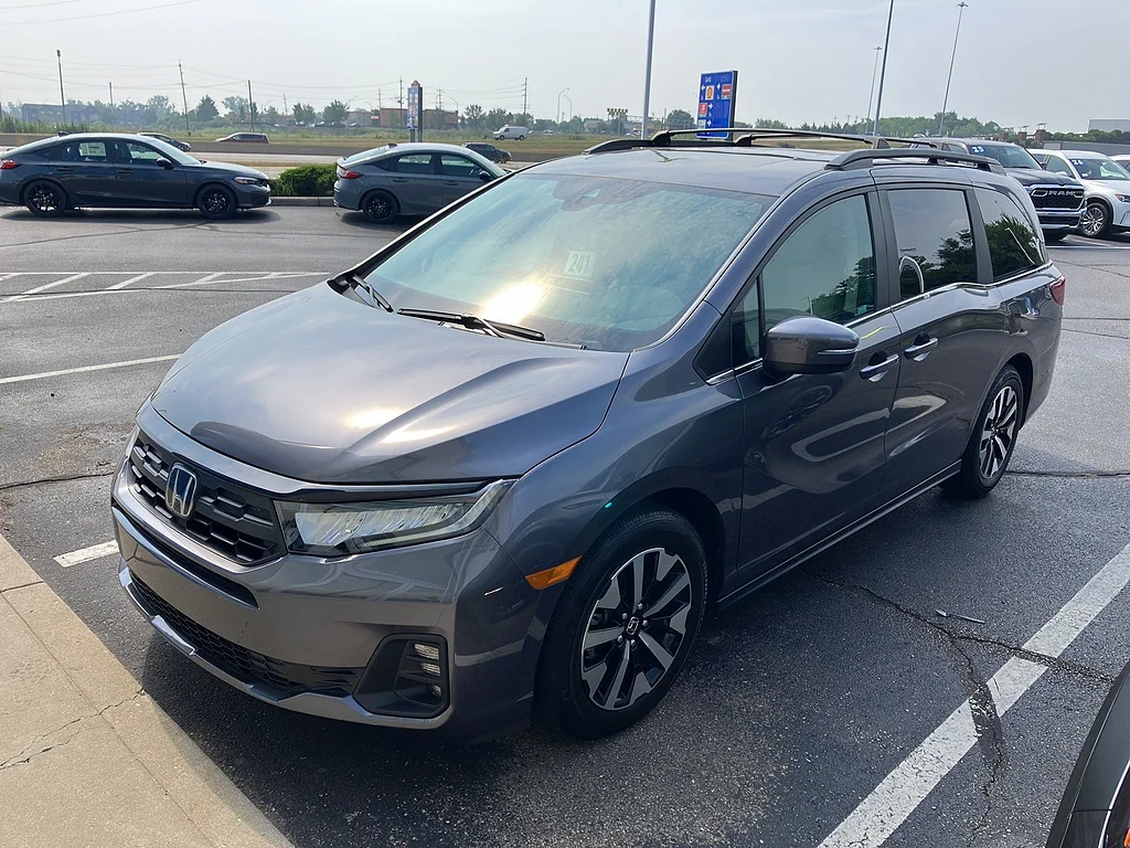 Certified Used 2026 Modern Steel Metallic Honda EX-L image 37