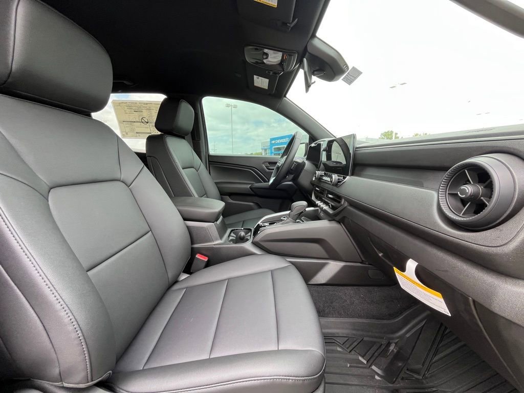 Used 2026 Sterling Gray Metallic Chevrolet Trail Boss image 20