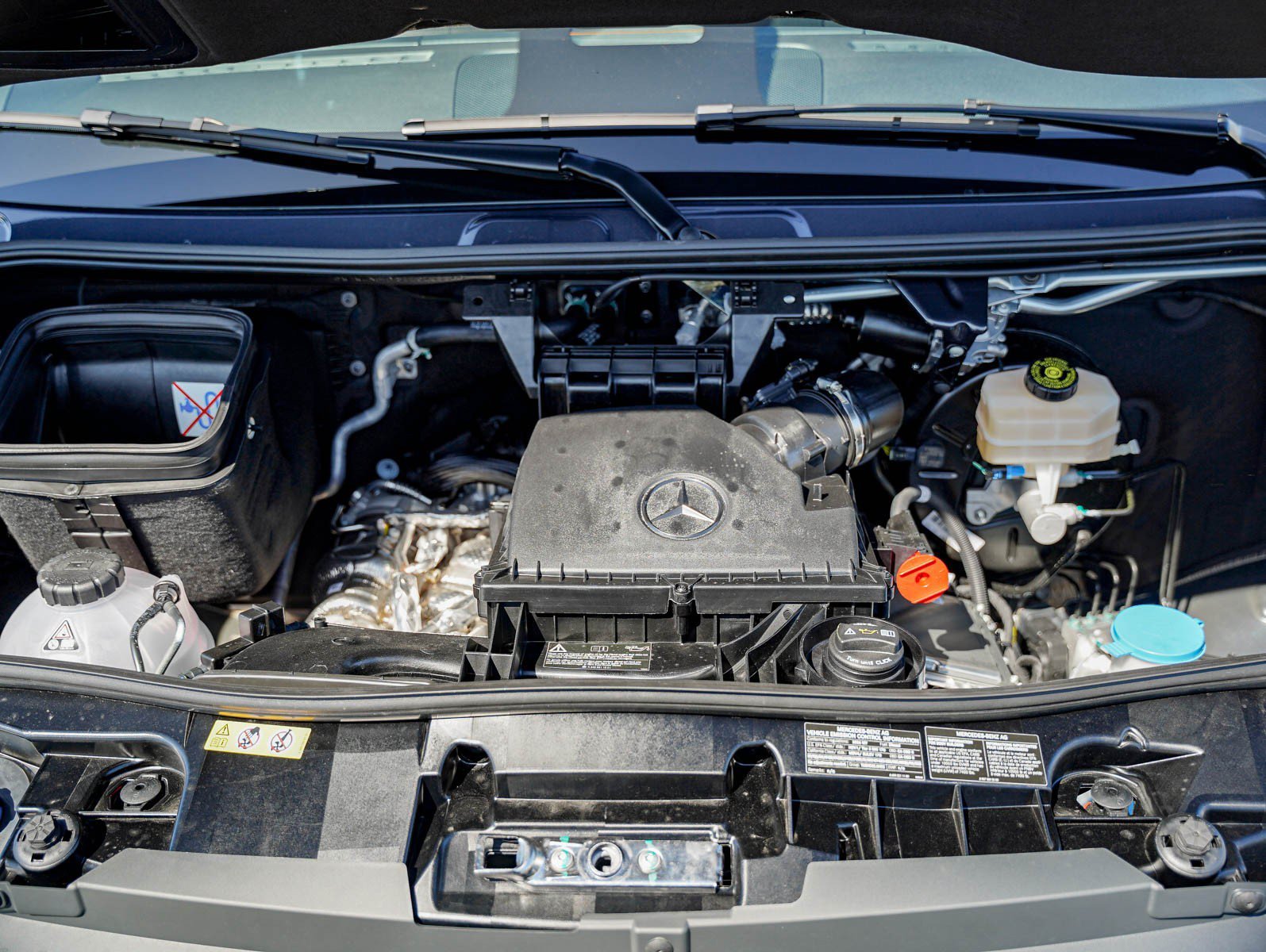 New 2026 Tenorite Gray Metallic Mercedes-Benz 2500 Standard Roof I4 Diesel HO 144 RWD image 11