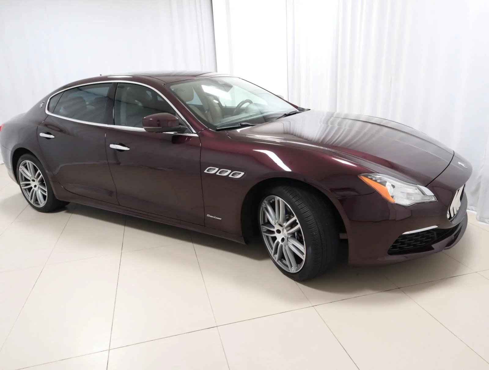Used 2017 Red Maserati S Q4 GranLusso 3.0L image 7