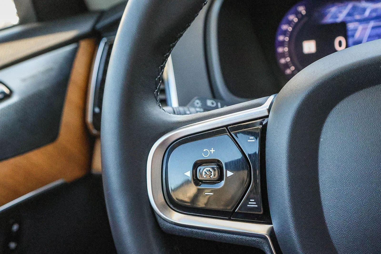 2023 Volvo XC90 Plus - Photo 31