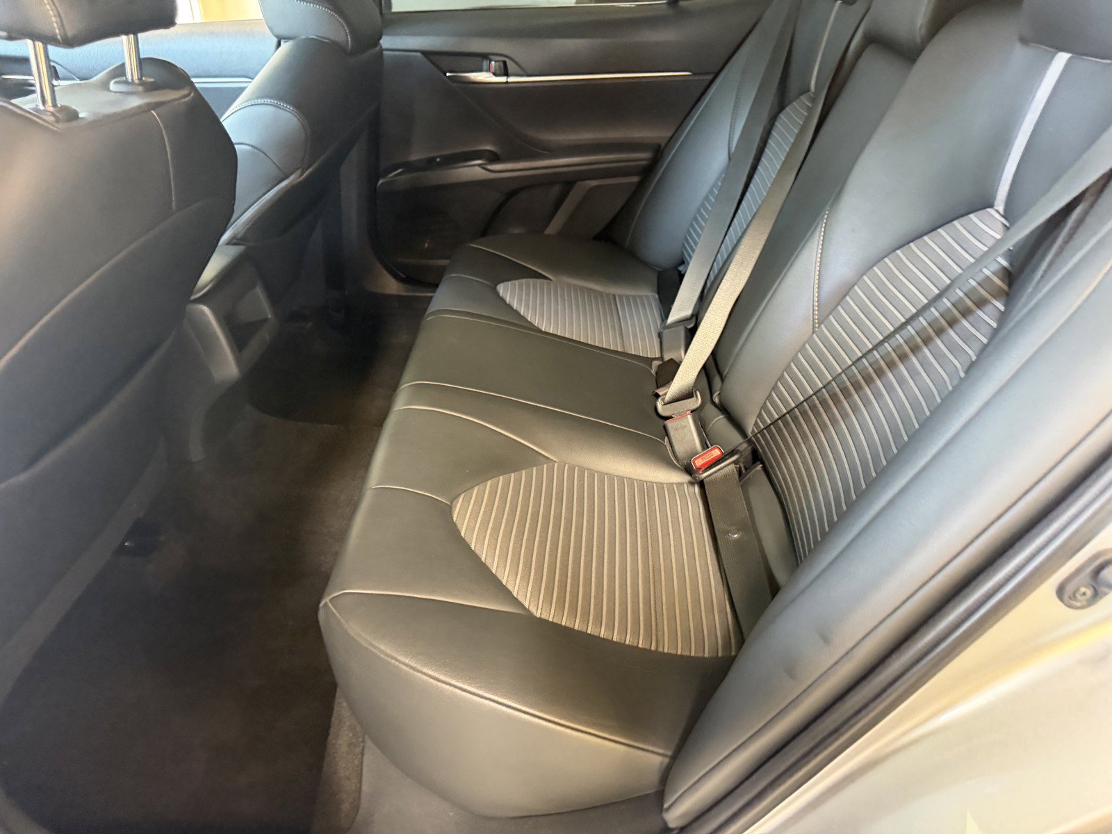Used 2020 Celestial Silver Metallic Toyota SE image 21