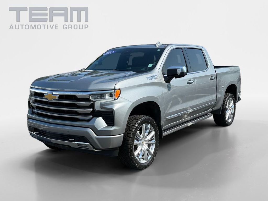 Used 2023 Gray Chevrolet High Country image 3