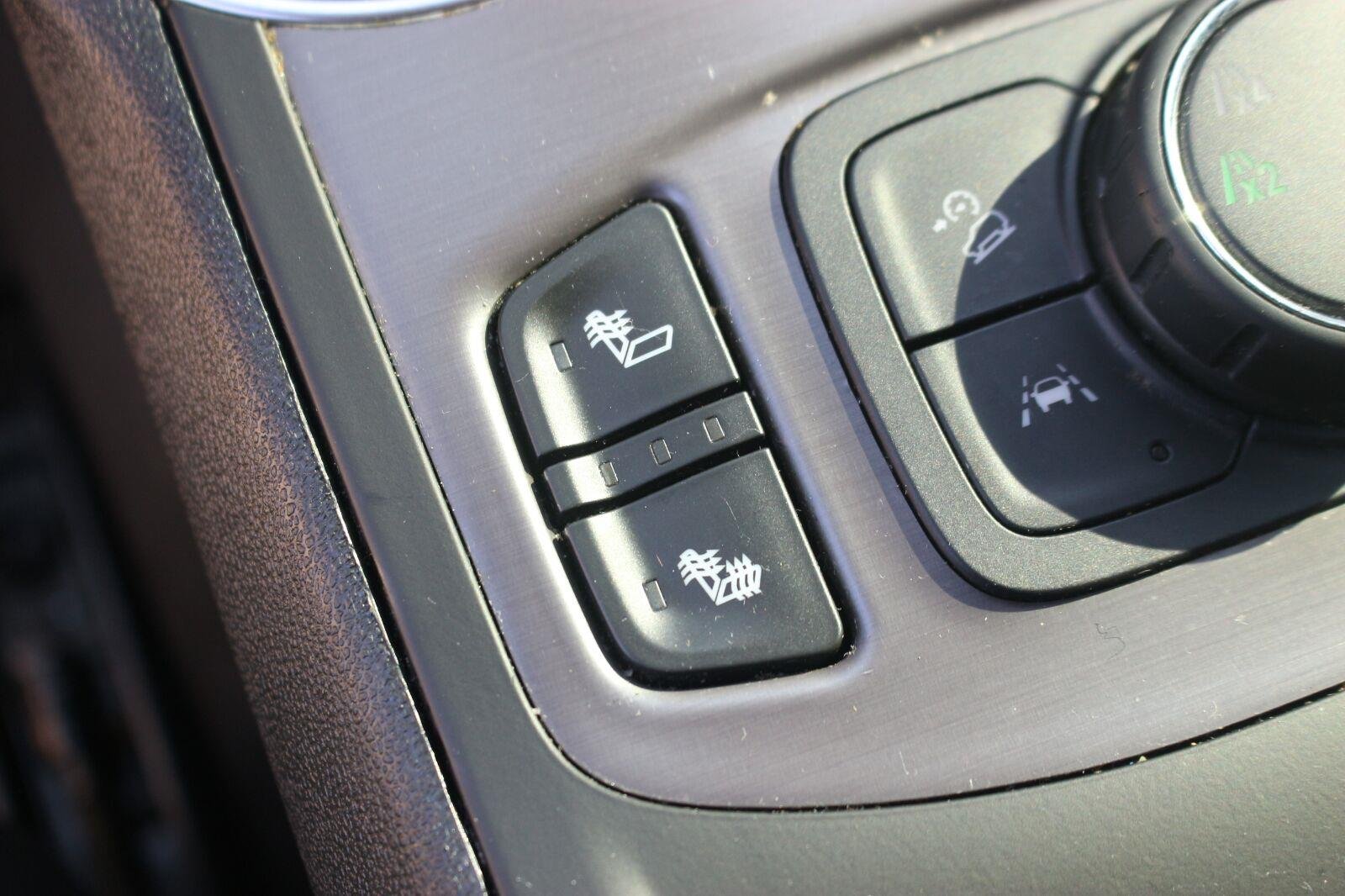 Used 2024 Riptide Metallic GMC AT4 image 26