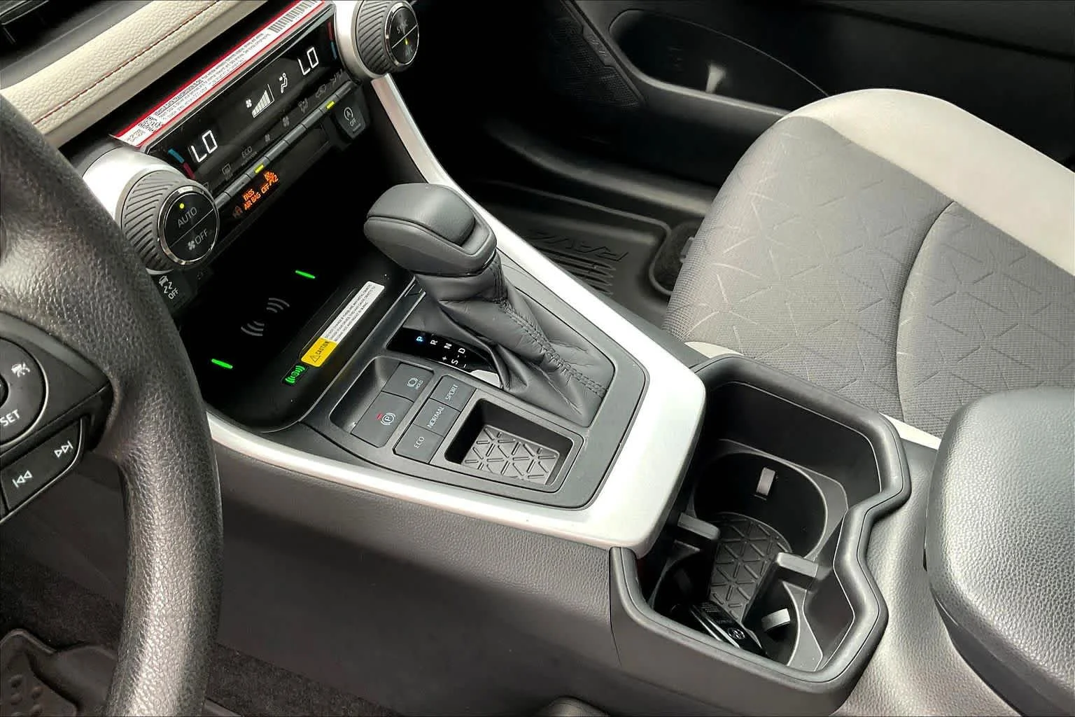 Used 2025 Ice Cap Toyota XLE image 17
