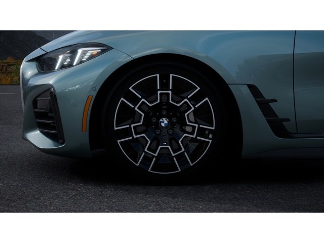 New 2026 Cape York Green Metallic BMW 430i xDrive image 7