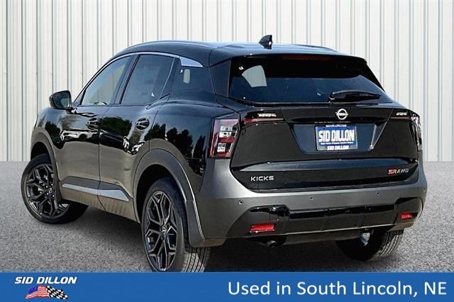 Used 2025 Super Black Nissan SR image 3