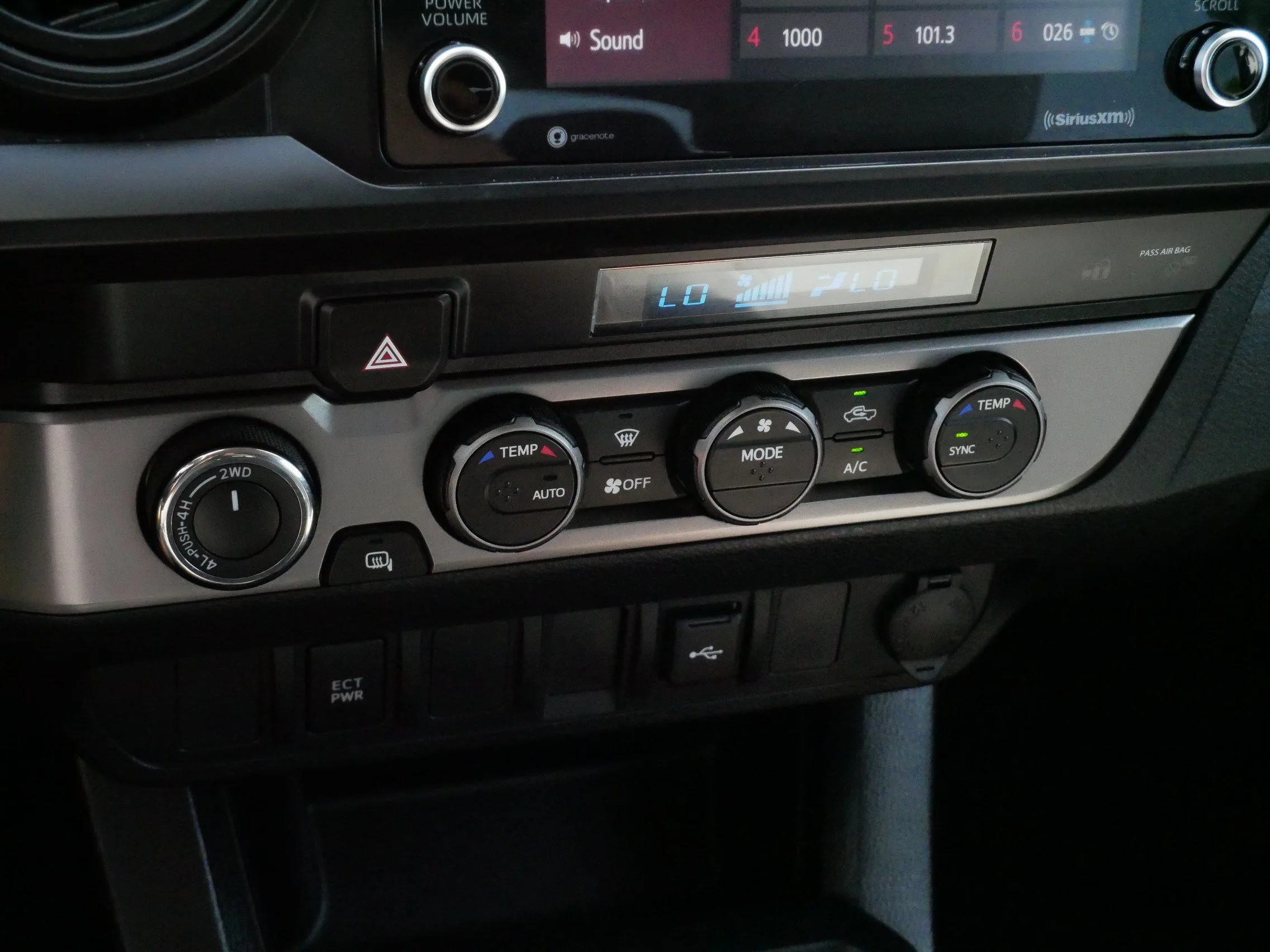 Used 2021 Midnight Black Metallic Toyota SR image 23
