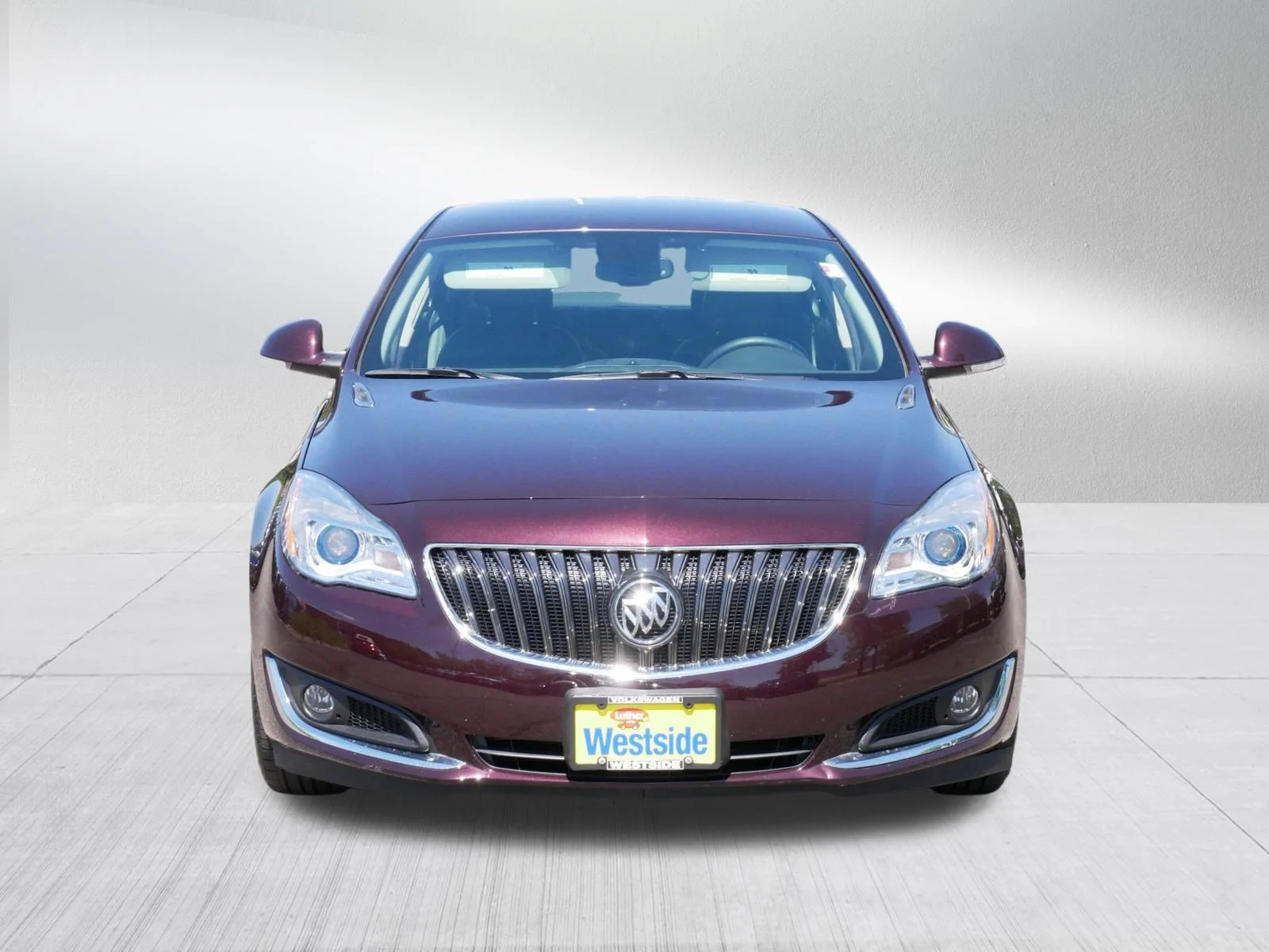 Used 2017 Buick Regal Base with VIN 2G4GM5EX0H9136566 for sale in Saint Louis Park, Minnesota