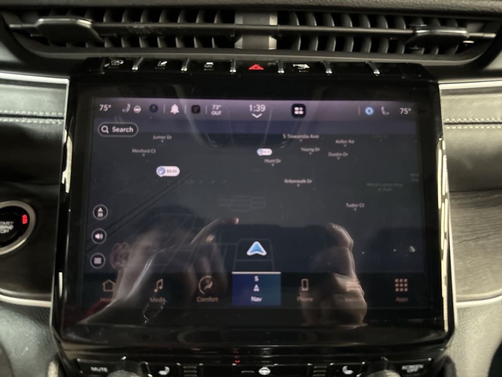 Used 2023 Velvet Jeep Limited image 31