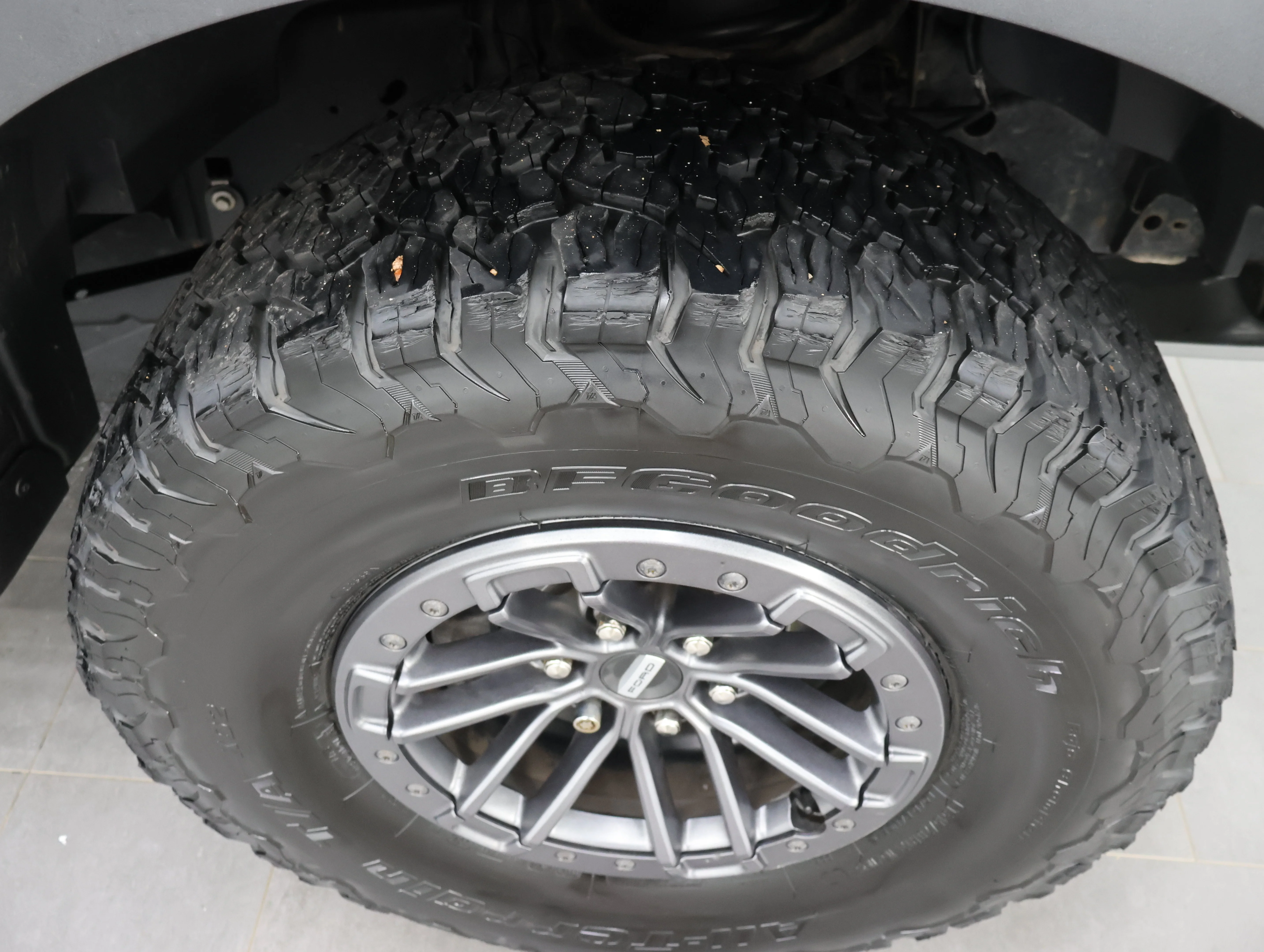 Used 2019 Magnetic Metallic Ford Raptor image 3