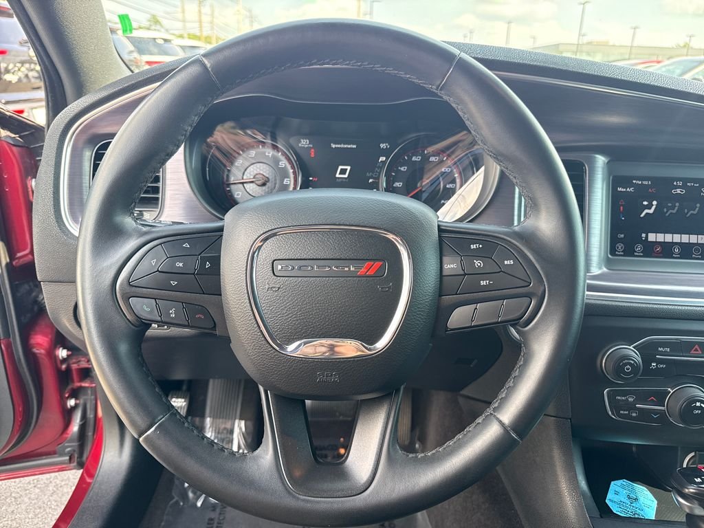 Used 2018 Red Dodge SXT image 16