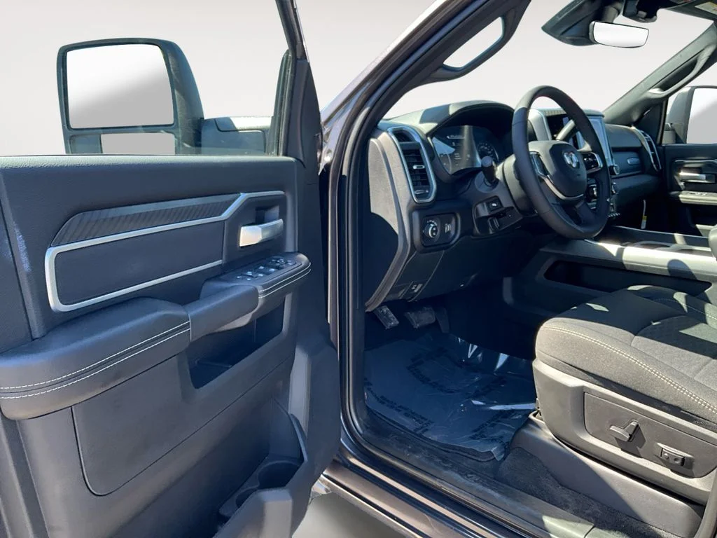 2025 RAM Ram 2500 Pickup Big Horn - Photo 9